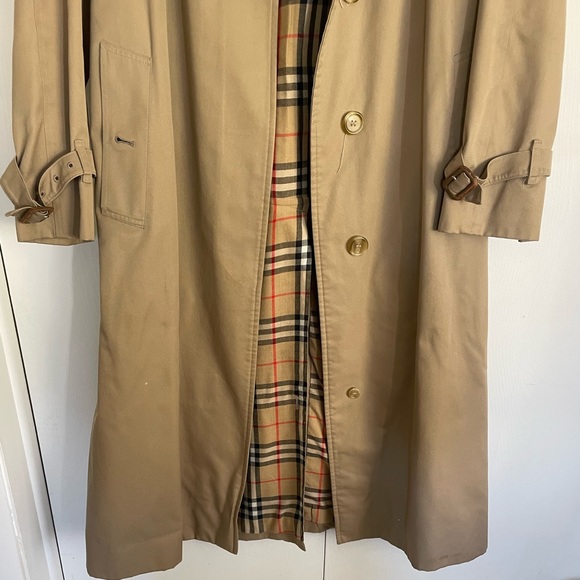 Vintage Burberry Coat - Picture 5 of 8